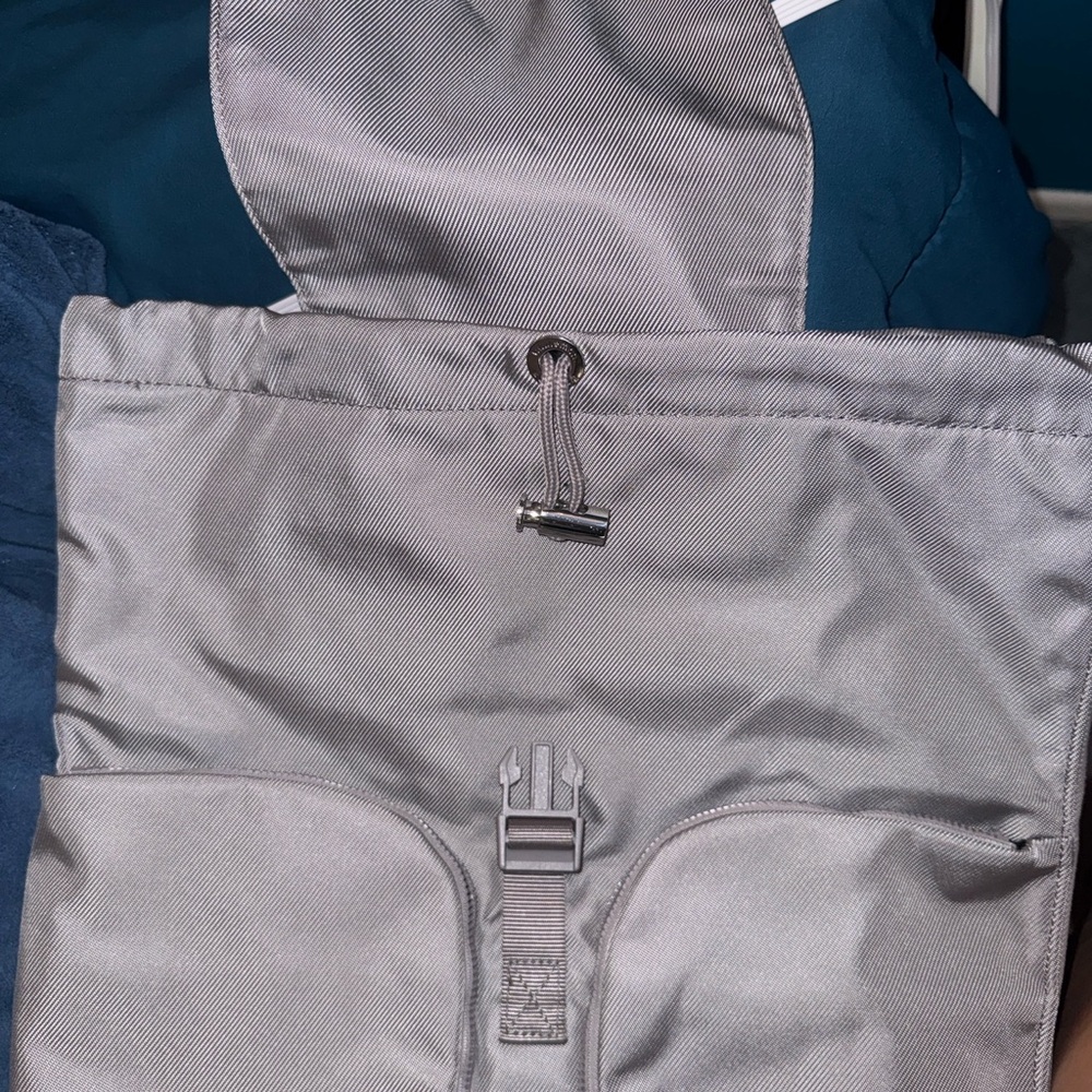 Lululemon Carry Onward Rucksack Backpack 12L - Picture 7 of 9